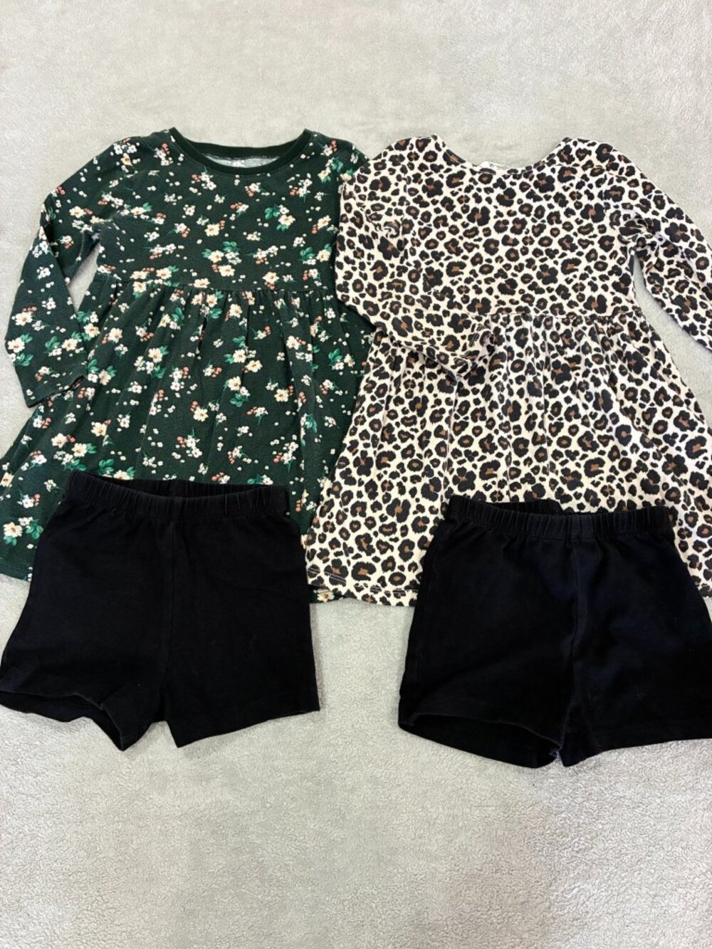 Little Girls Bundle Size 3T-4T, 8 pieces, dresses, jeans, tops, zip up - Picture 5 of 16